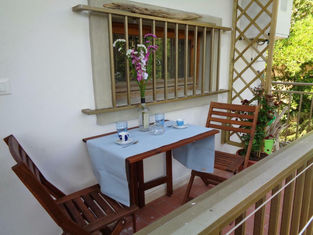Ferienwohnung La Casa Di Nina Quercianella Exterior foto